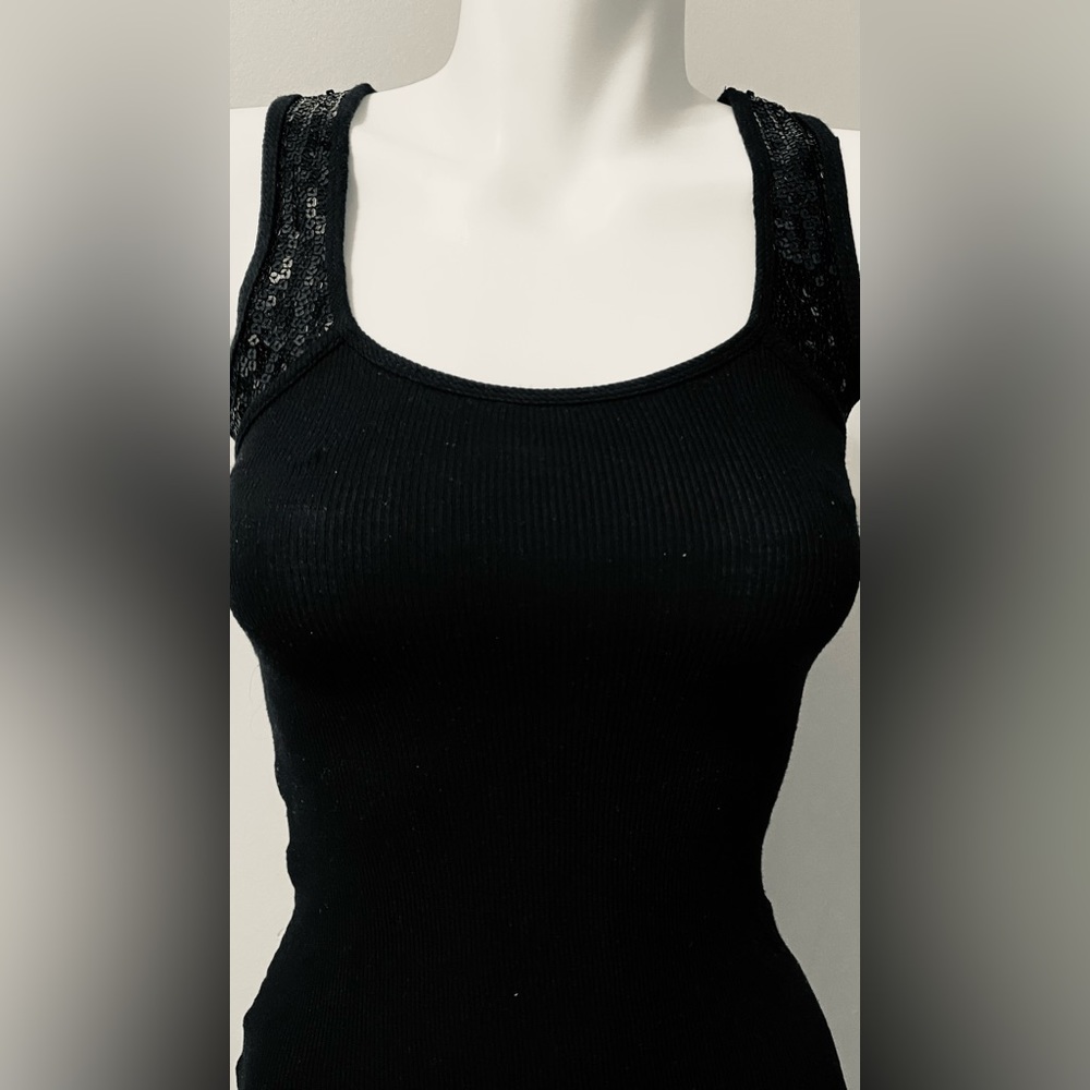 NEW GUESS BLACK SEQUIN RIBBED TANK
